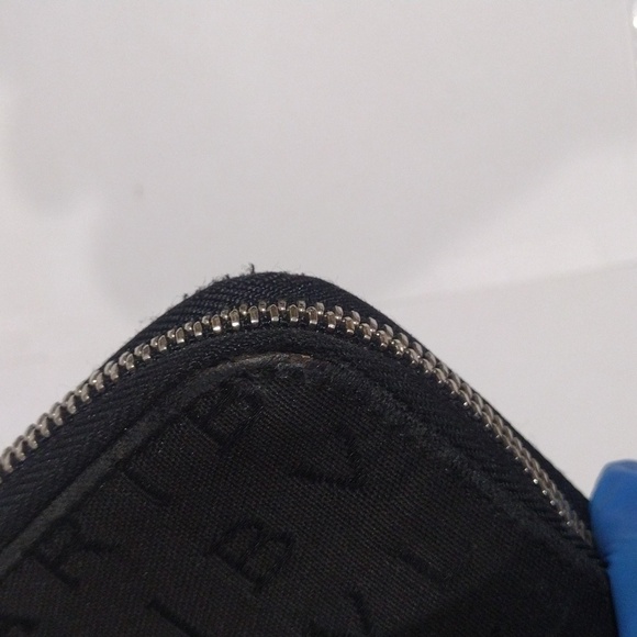 Authentic BVLGARI Bifold Wallet – Logo Mania Canvas, Coin Zipper, Pre-Owned - Picture 9 of 15